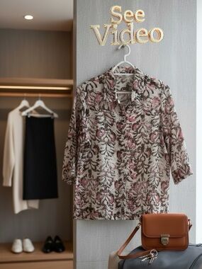 ALIA Petites Lightweight Floral Semi Transparent Mesh Blouse